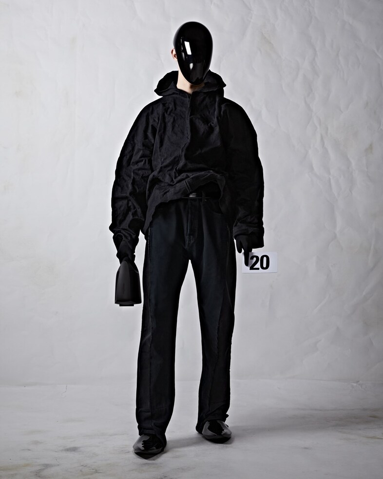 BALENCIAGA 51 COUTURE LOOK 20_JELLE HUIZINGA