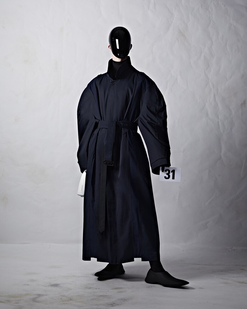 BALENCIAGA 51 COUTURE LOOK 31_HANSI SCHMIDT
