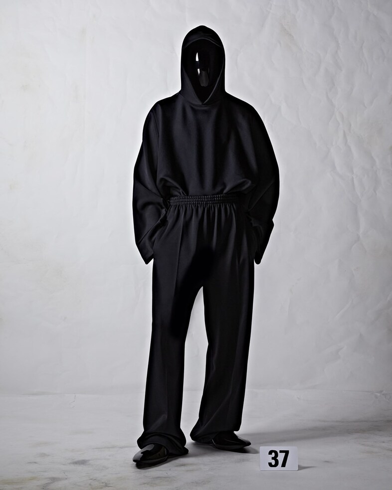 BALENCIAGA 51 COUTURE LOOK 37_TOM GODDARD