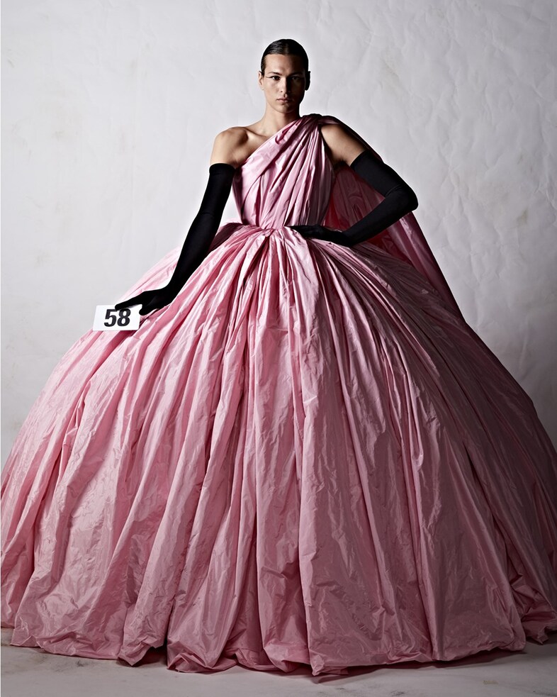 BALENCIAGA 51 COUTURE LOOK 58_INTI WANG