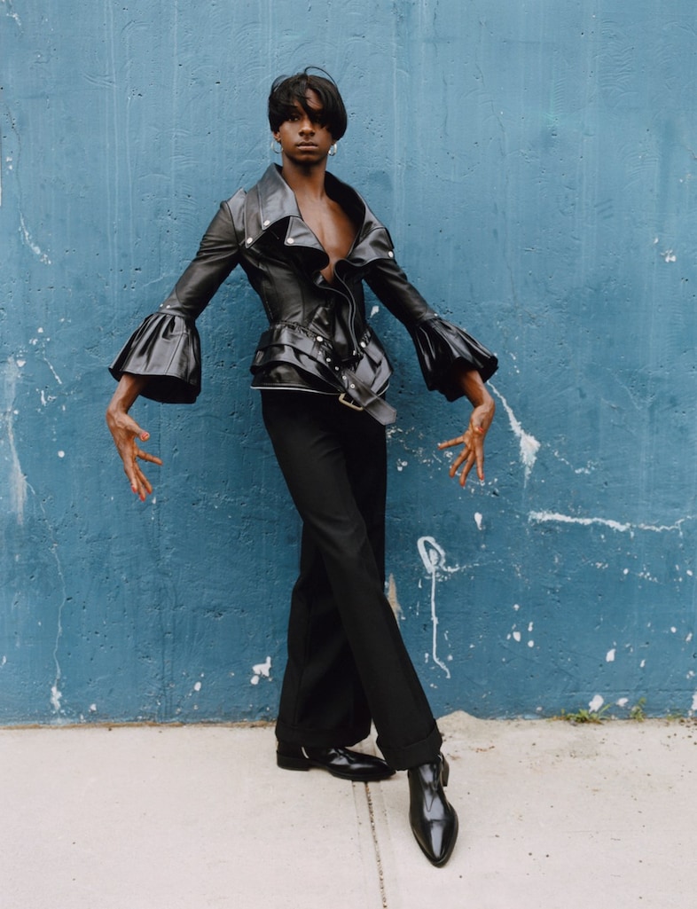 8_AN43_MF1_PhilipDanielDucasse_NellKalonji_02