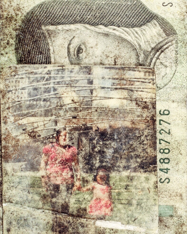 web Personal effects of an unidentified border cro