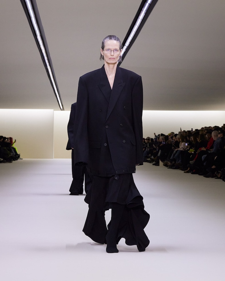 BALENCIAGA WINTER 23 LOOK 5_SYLKE