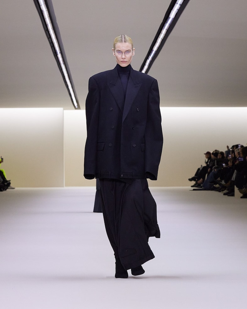 BALENCIAGA WINTER 23 LOOK 7_DELPHINE