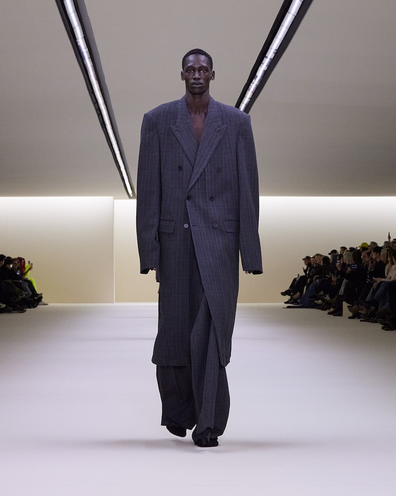 BALENCIAGA WINTER 23 LOOK 8_CHUOL