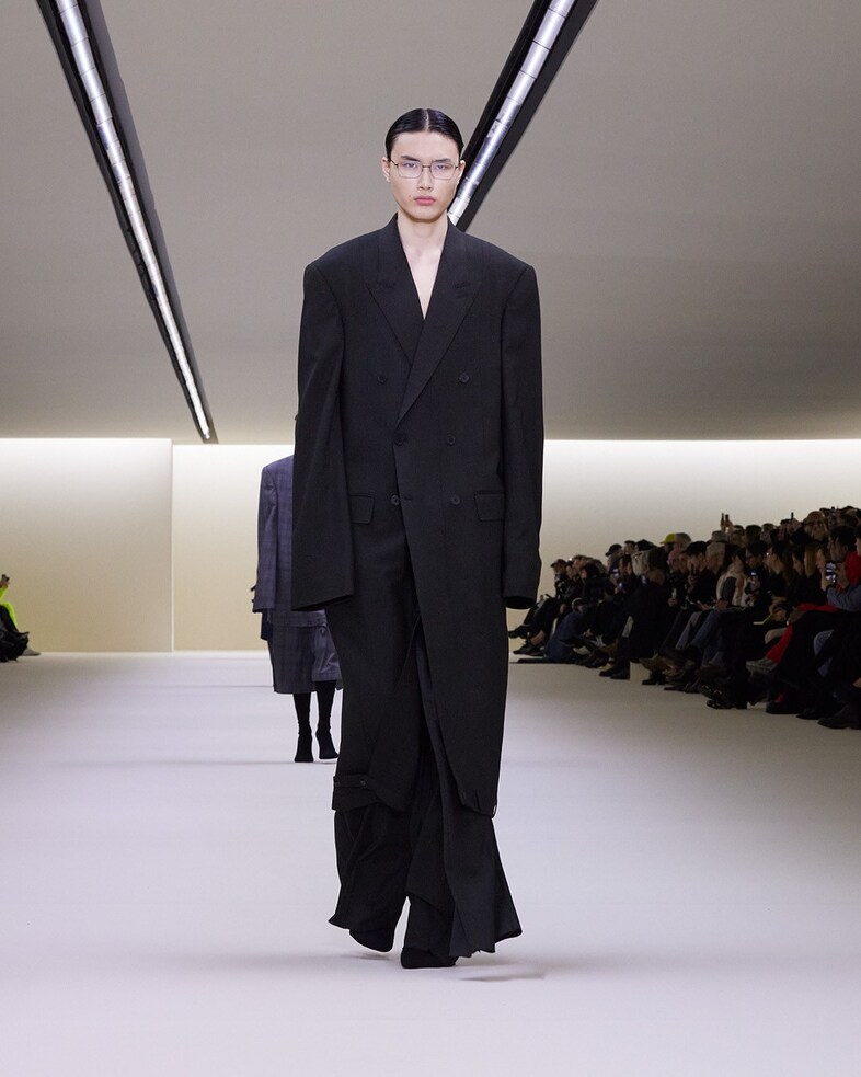 BALENCIAGA WINTER 23 LOOK 10_RAKHAT
