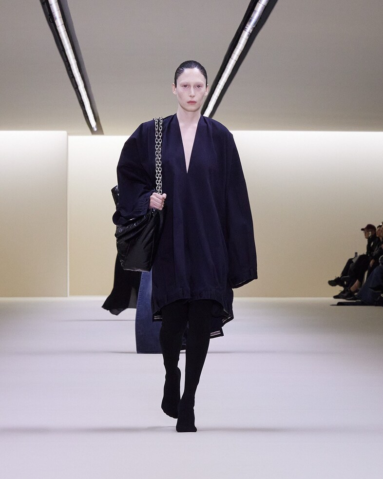 BALENCIAGA WINTER 23 LOOK 15_HUNTER