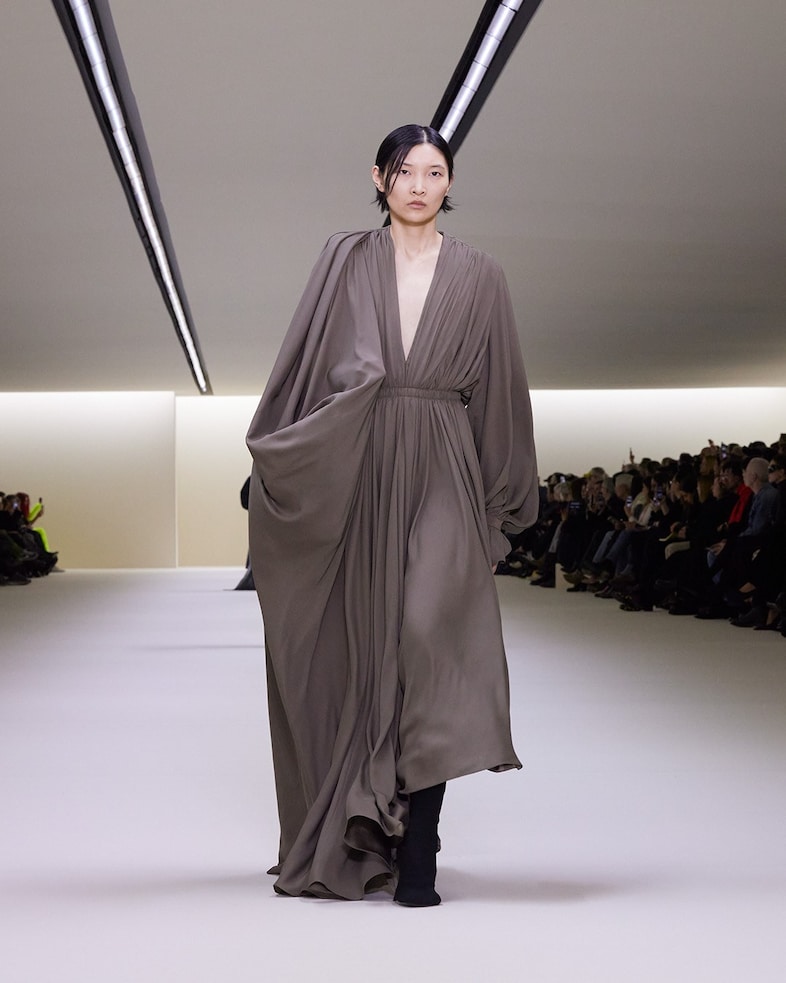 BALENCIAGA WINTER 23 LOOK 19_QIN