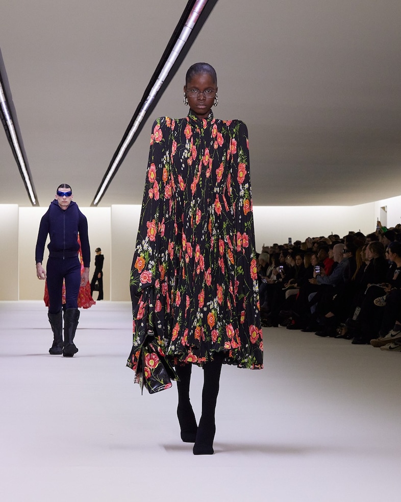 BALENCIAGA WINTER 23 LOOK 33_AJIBIKE
