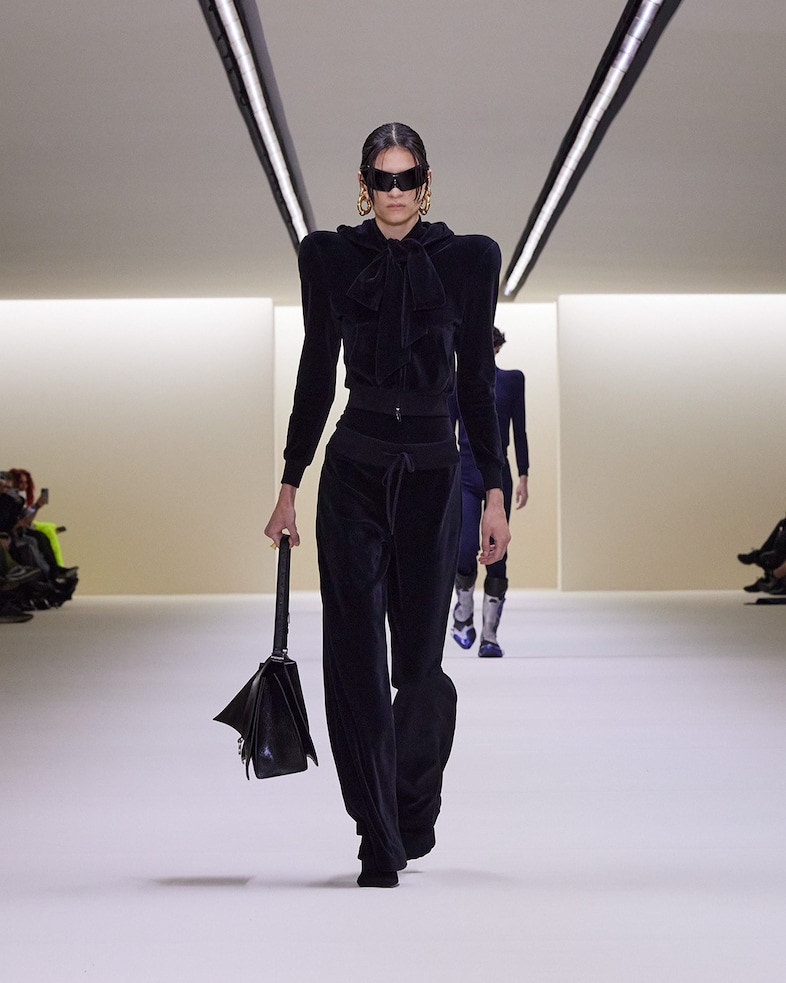 BALENCIAGA WINTER 23 LOOK 37_DEA