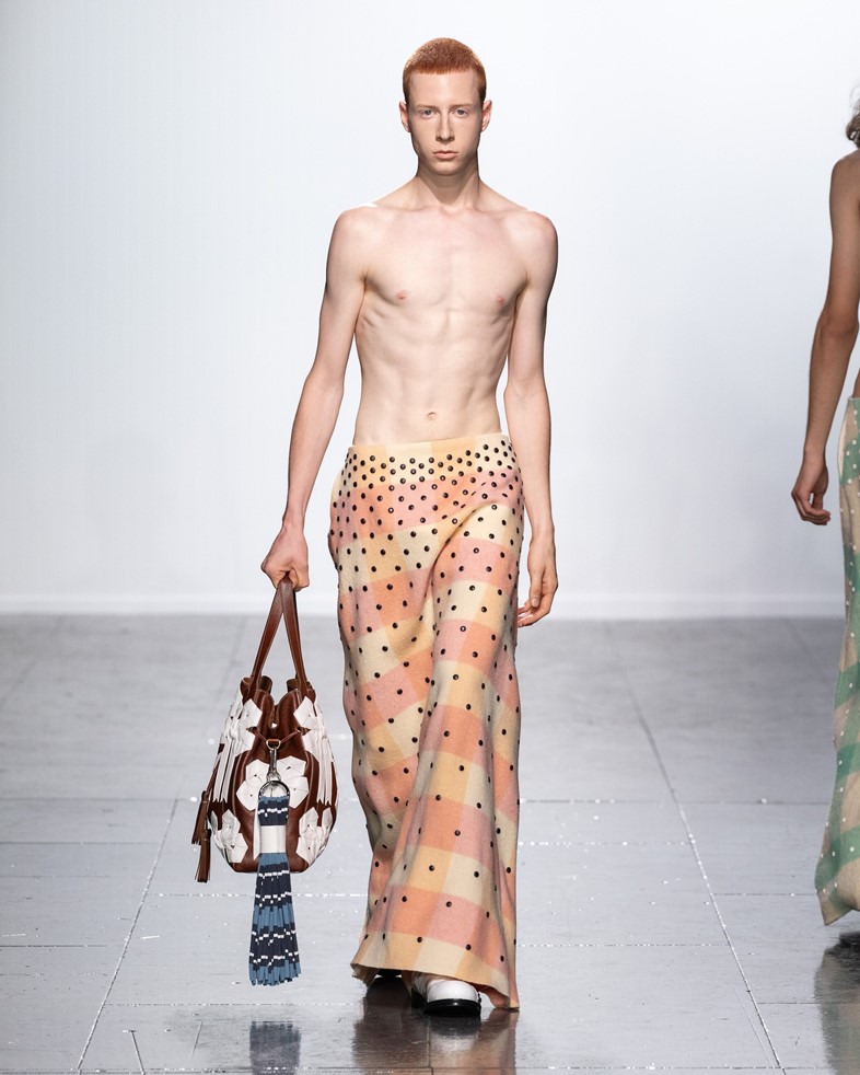 Stefan Cooke Spring Summer 2024 AnOther   437966 