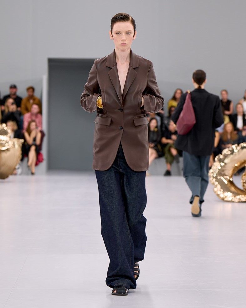 Loewe Spring Summer 2024 Womenswear AnOther   439069 