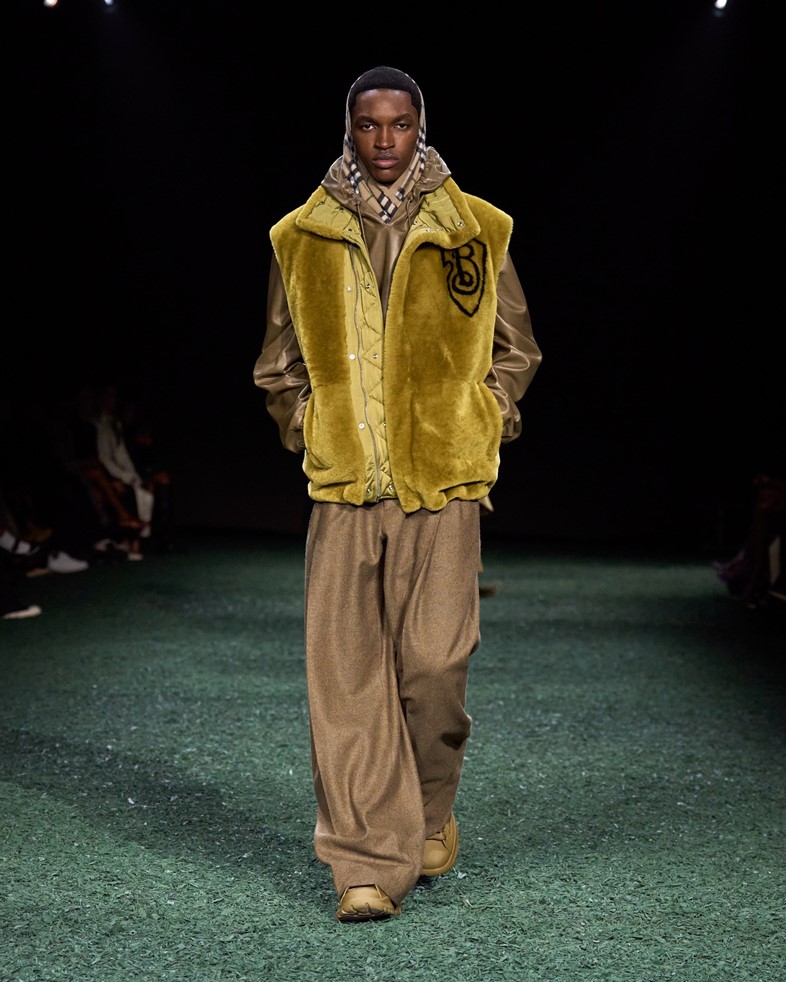 Burberry Winter 2024 | AnOther