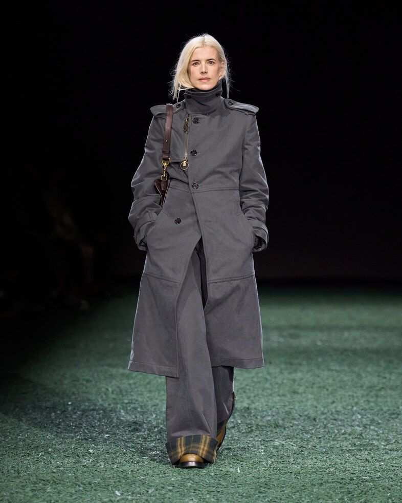 Burberry Winter 2024 Show - Look 1