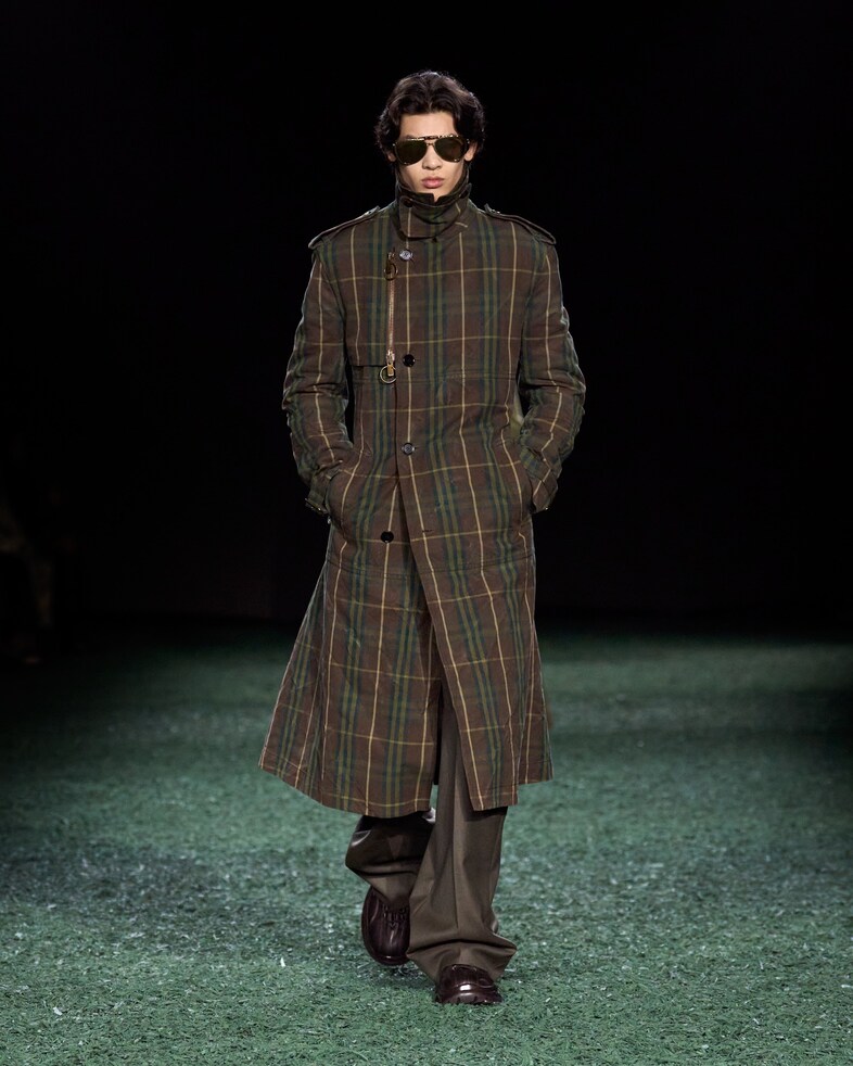 Burberry Winter 2024 Show - Look 2