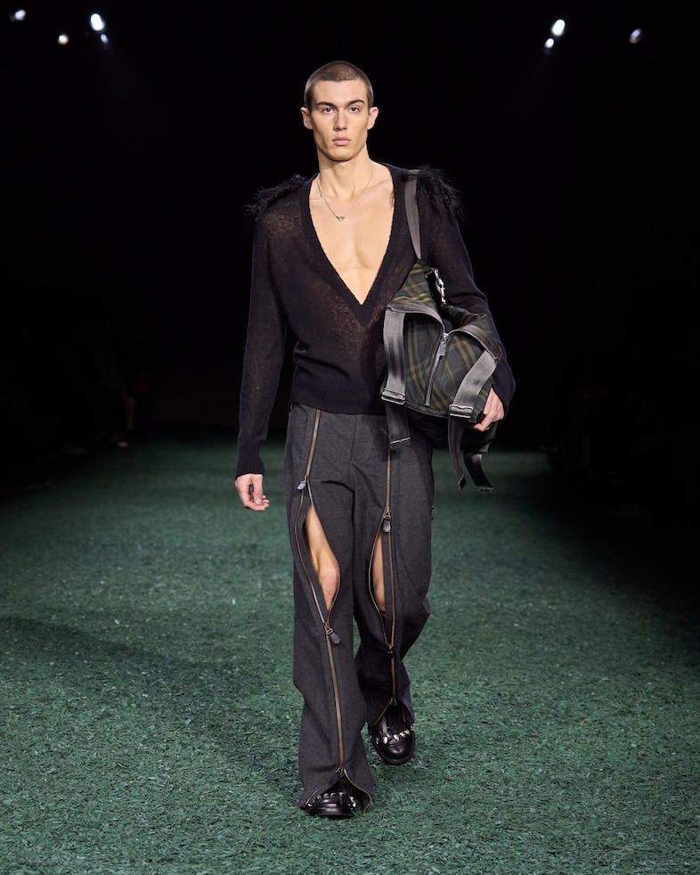 Burberry Winter 2024 Show - Look 5