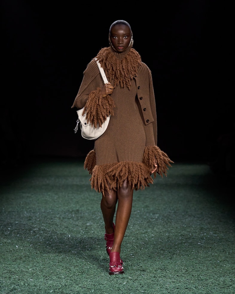 Burberry Winter 2024 Show - Look 8