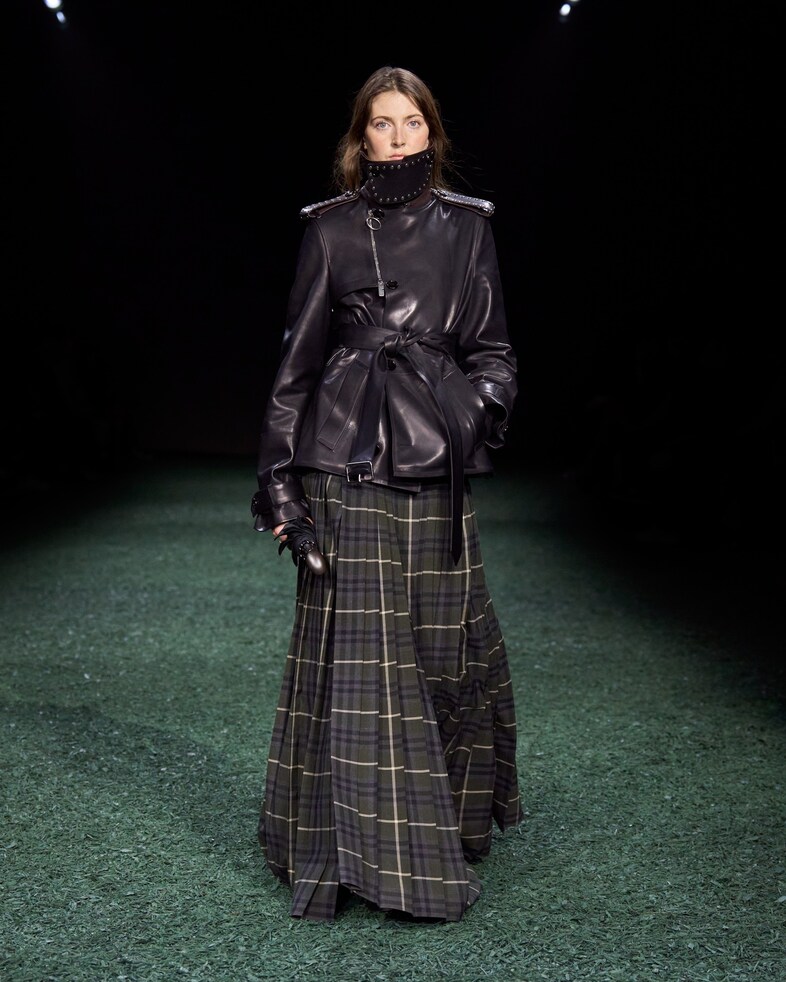 Burberry Winter 2024 Show - Look 58