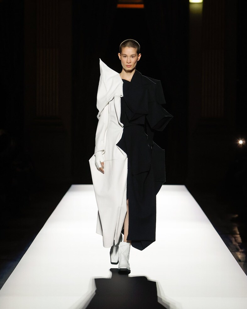 Yohji Yamamoto Autumn/Winter 2024 Womenswear
