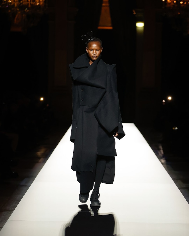Yohji Yamamoto Autumn/Winter 2024 Womenswear