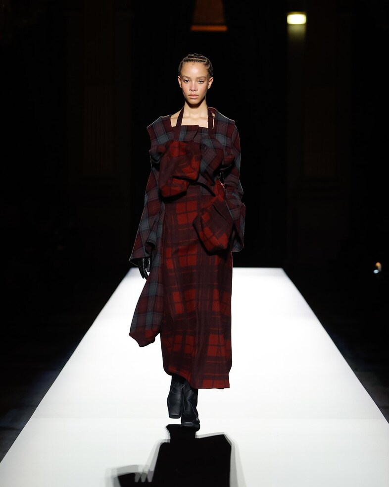 Yohji Yamamoto Autumn/Winter 2024 Womenswear