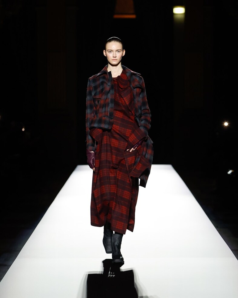 Yohji Yamamoto Autumn/Winter 2024 Womenswear