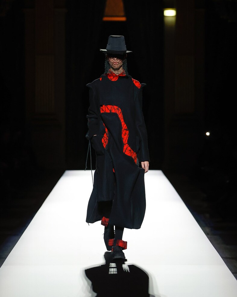 Yohji Yamamoto Autumn/Winter 2024 Womenswear