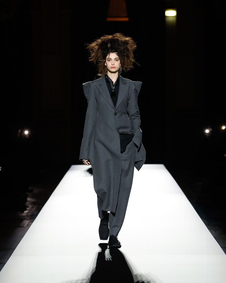 Yohji Yamamoto Autumn/Winter 2024 Womenswear