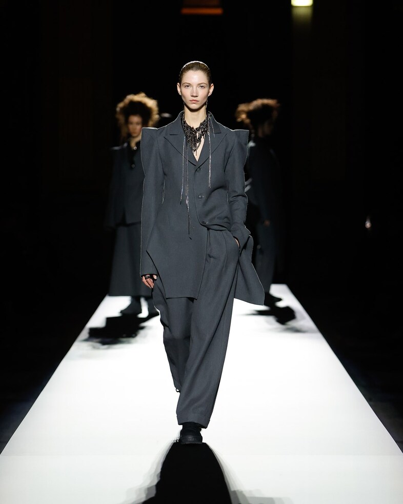 Yohji Yamamoto Autumn/Winter 2024 Womenswear
