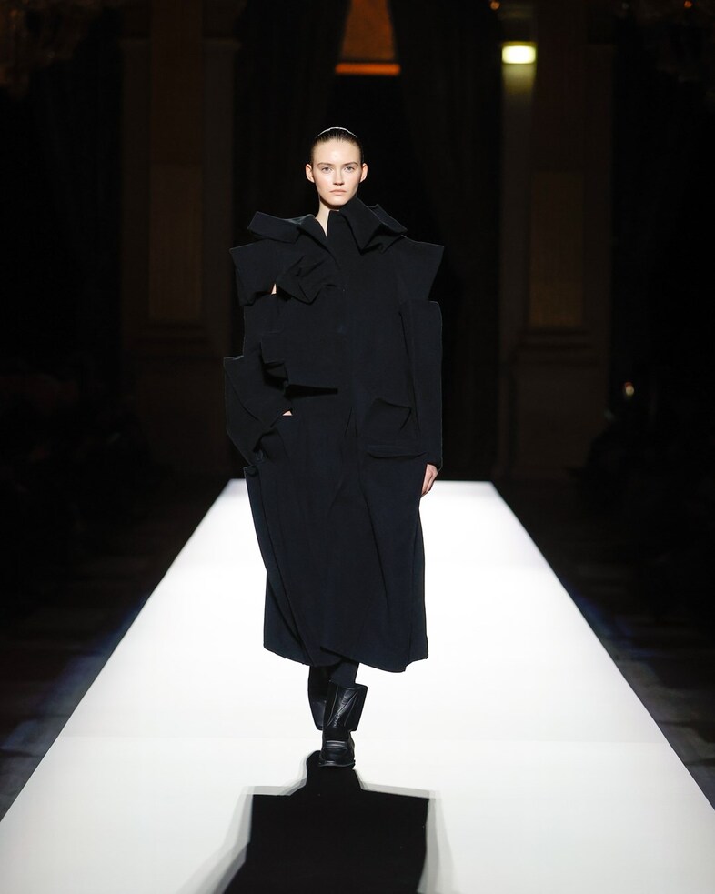 Yohji Yamamoto Autumn/Winter 2024 Womenswear
