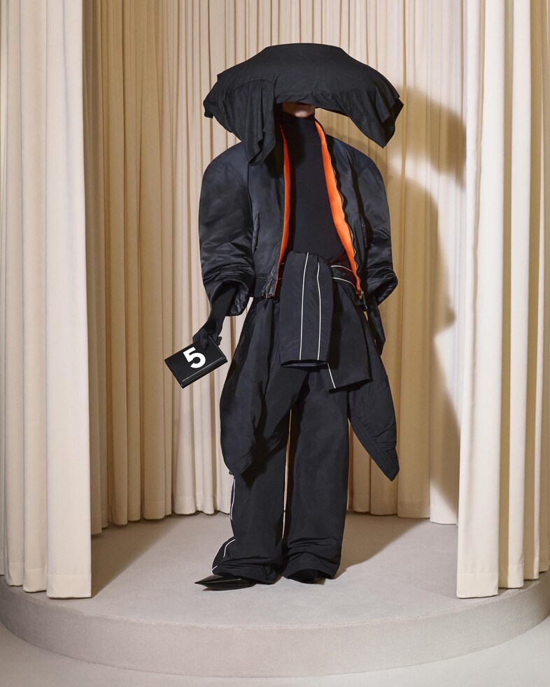 BALENCIAGA 53RD COUTURE LOOK 5 FRONT_MARCELO