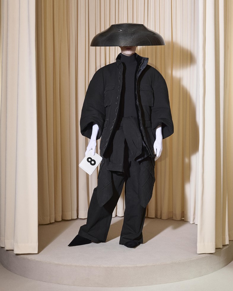 BALENCIAGA 53RD COUTURE LOOK 8 FRONT_EWAN