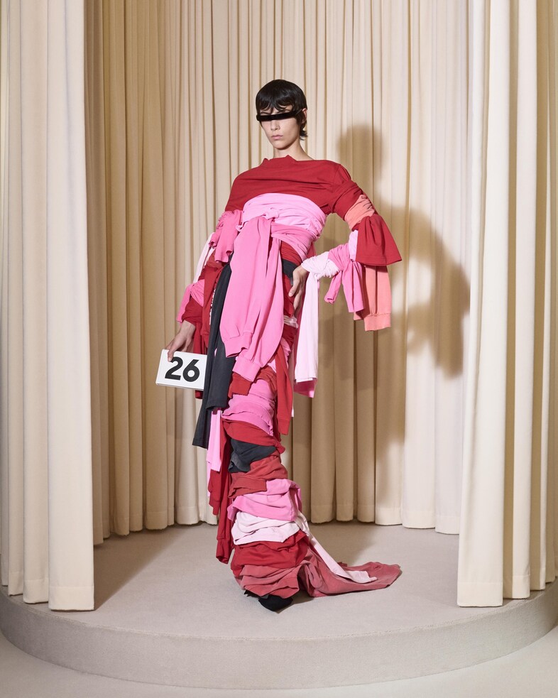 BALENCIAGA 53RD COUTURE LOOK 26 FRONT_ROXANE