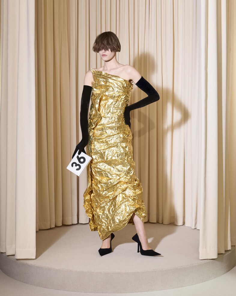 BALENCIAGA 53RD COUTURE LOOK 36 FRONT_LISE