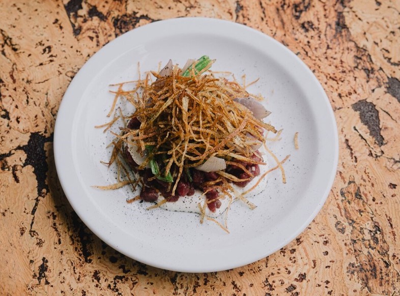 MARGO_BEEF TARTARE, GRILLED ONION SALAD, CRISPY PO