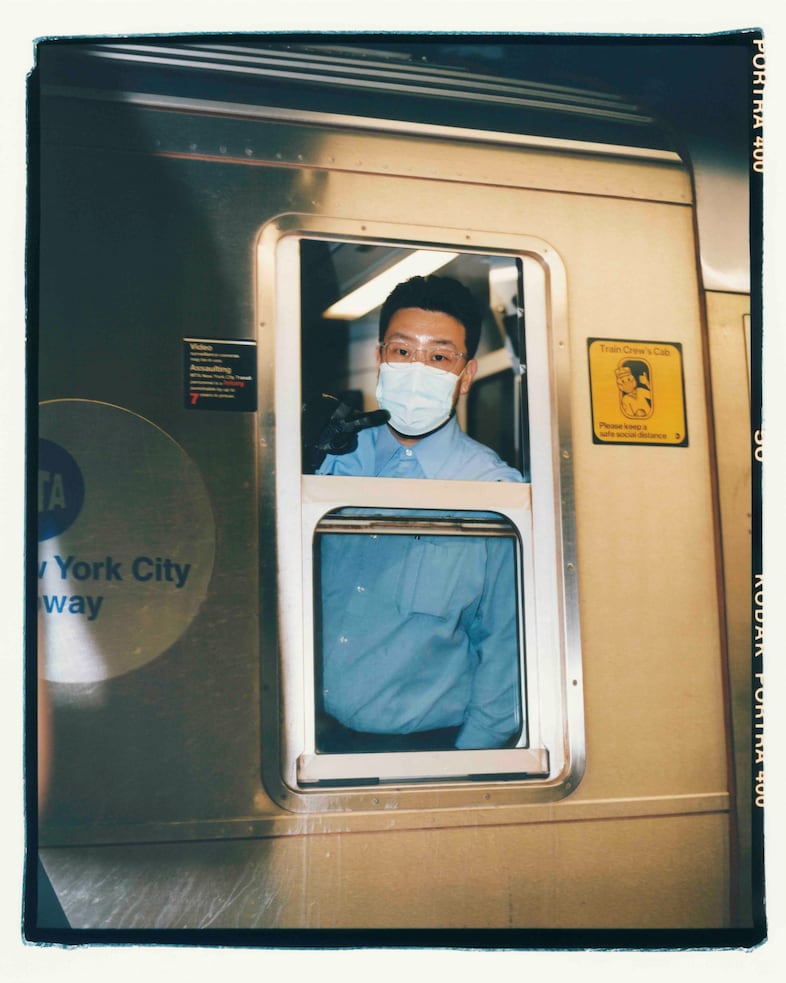 Subway Portraits by Sirui Ma