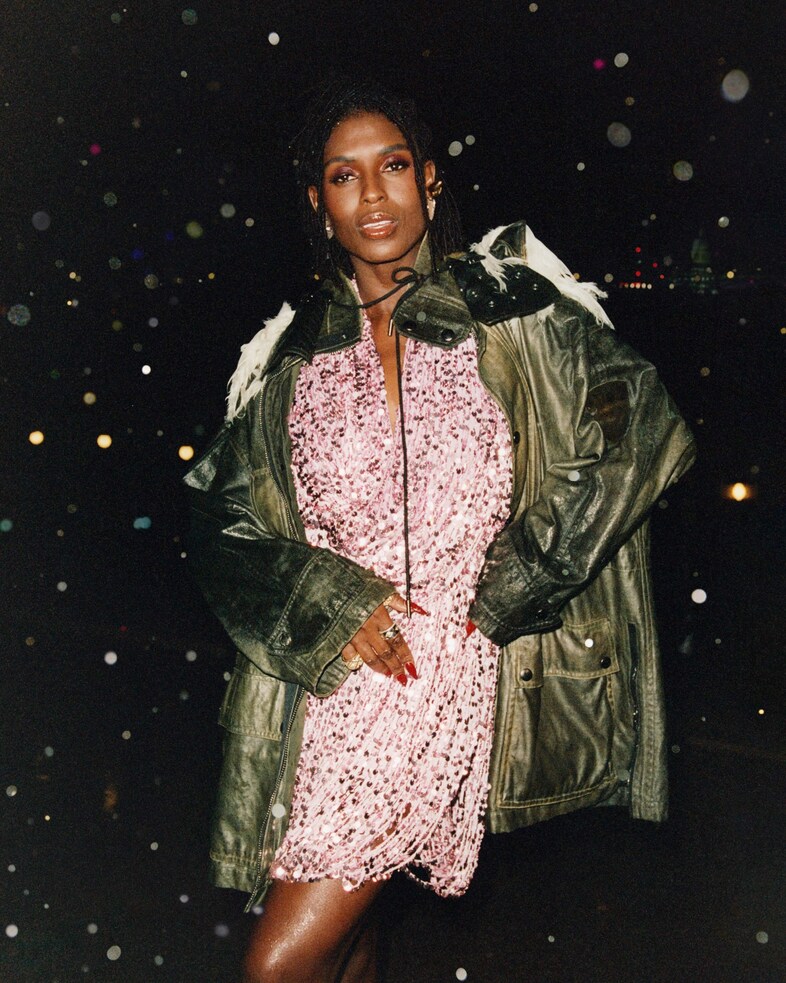 It_s Always Burberry Weather_ London in Love - 4x5