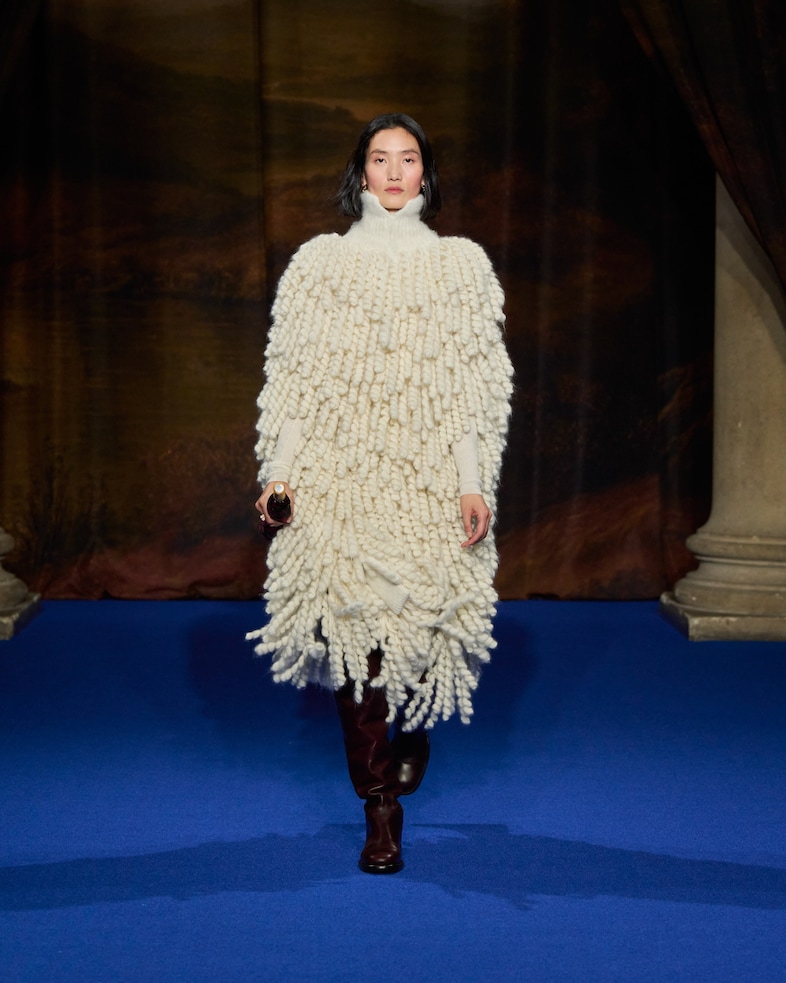 Burberry Winter 2025 Show - Look 12