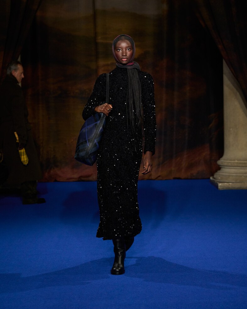 Burberry Winter 2025 Show - Look 21