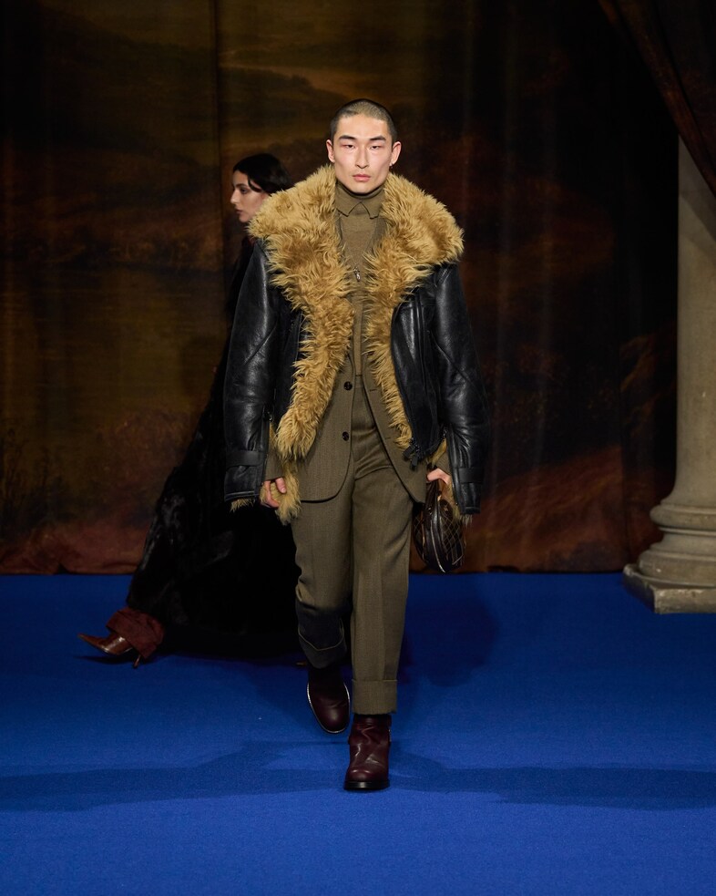 Burberry Winter 2025 Show - Look 37