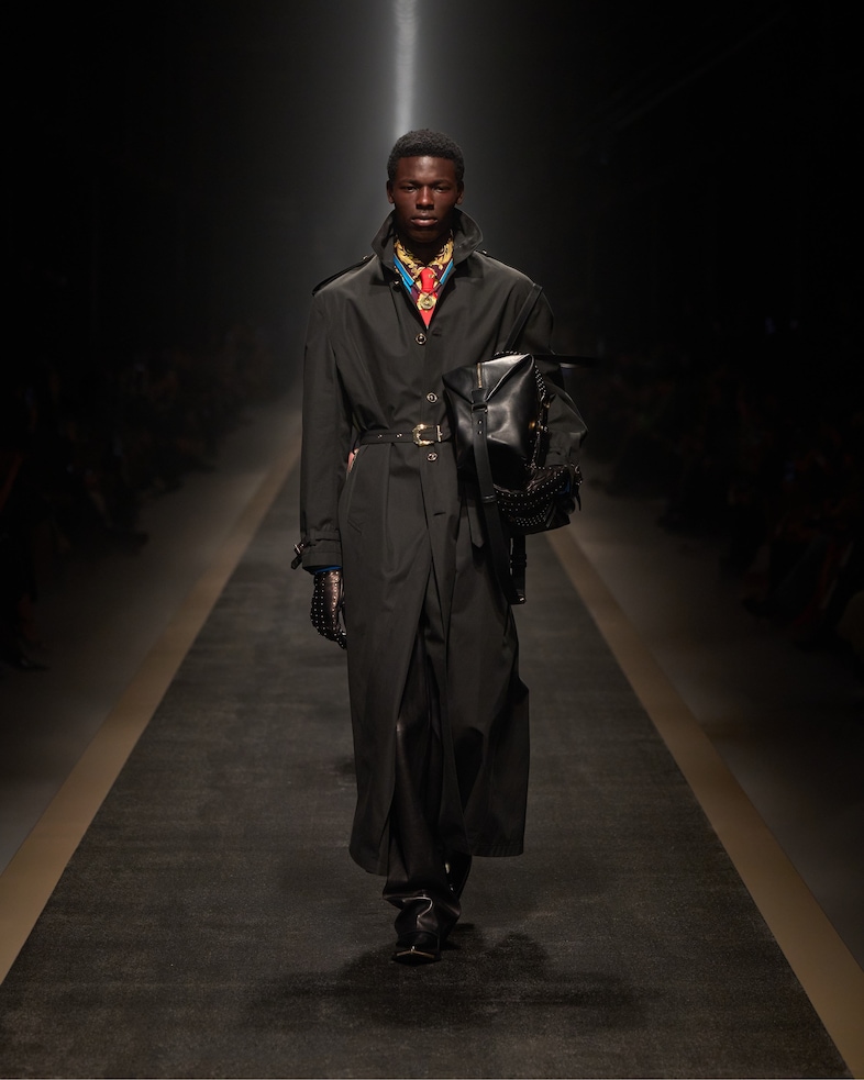 VERSACE FALL-WINTER 2025 - Look (9)