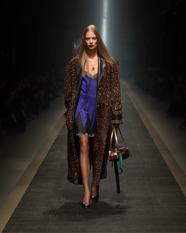 VERSACE FALL-WINTER 2025 - Look (50)