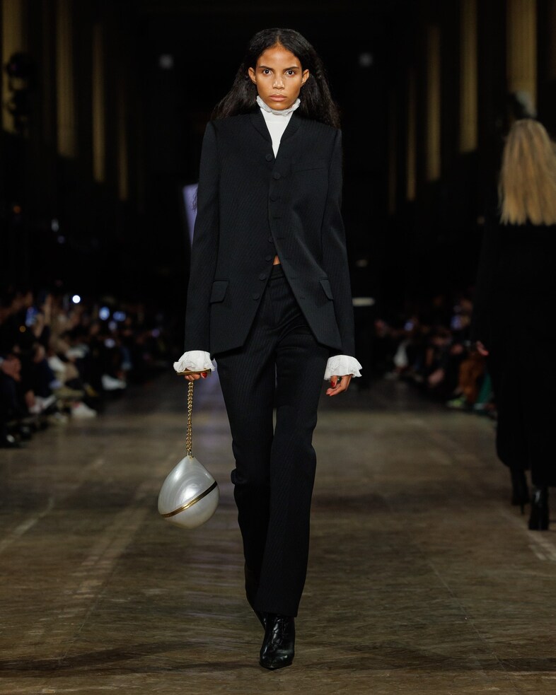 McQueen_AW25_Look_06