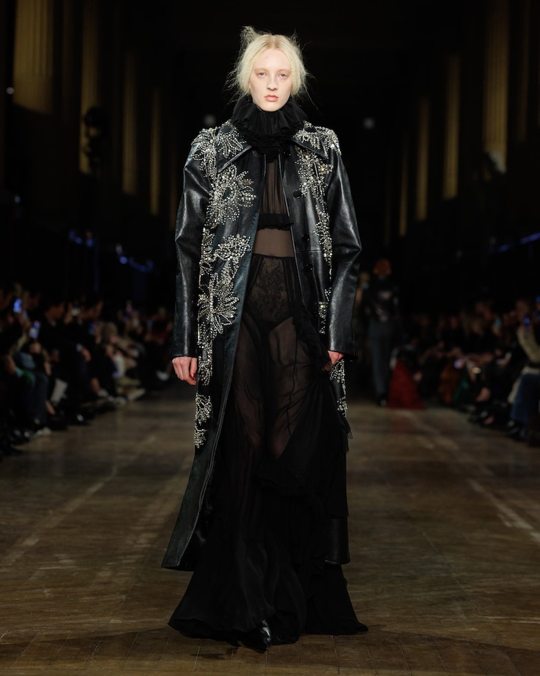 McQueen_AW25_Look_43