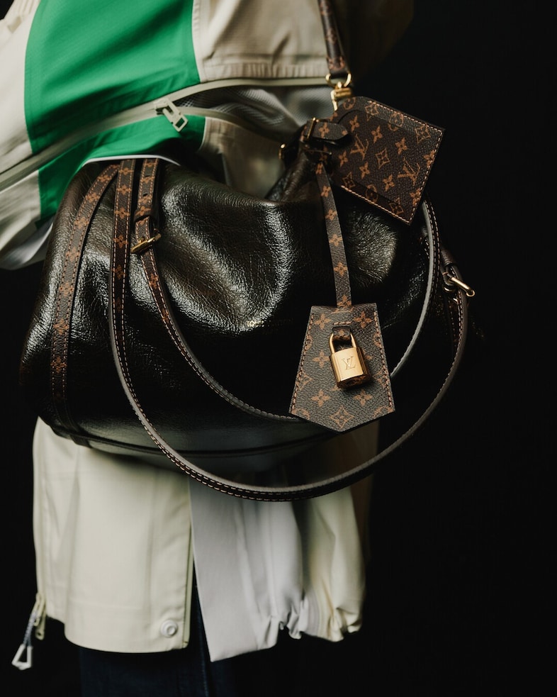 EXPRESS_bag_from_FW_25_show_-Courtesy_of_Louis_Vui