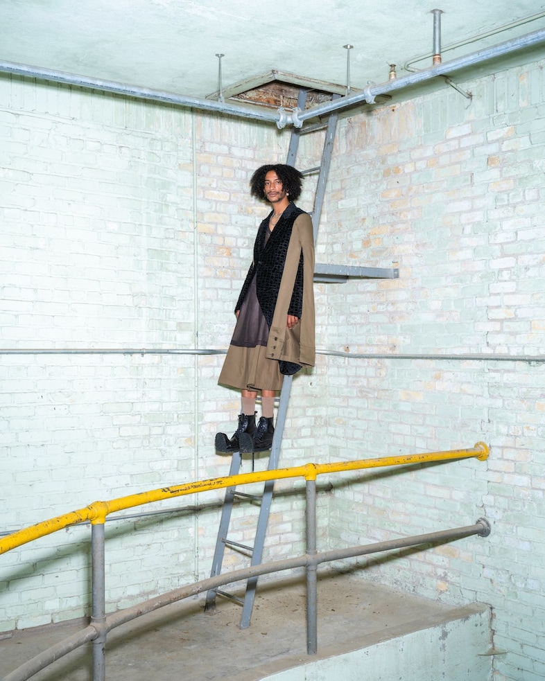 ManII04_COV4_AlecSoth_EllieGraceCumming_17