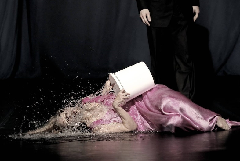 Tanztheater Wuppertal Pina Bausch, Sweet Mambo 