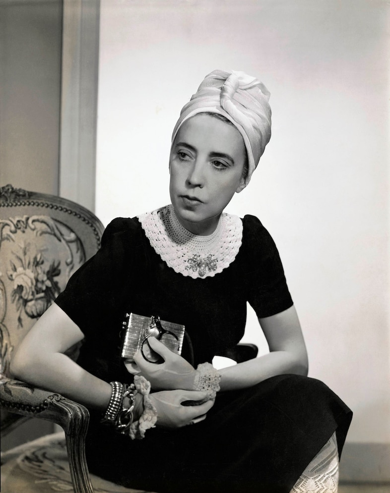 Schiaparelli: Fashion Becomes Art 
