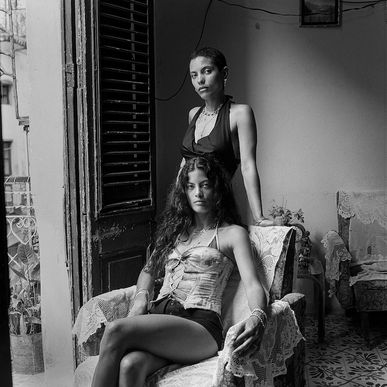 Ibeyi (1ibeyi copie) _ credit_ Lisandra Alvarez
