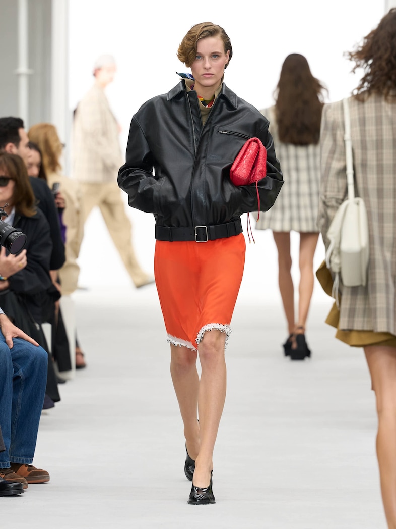 Spanish Drama, American Ease at Loewe